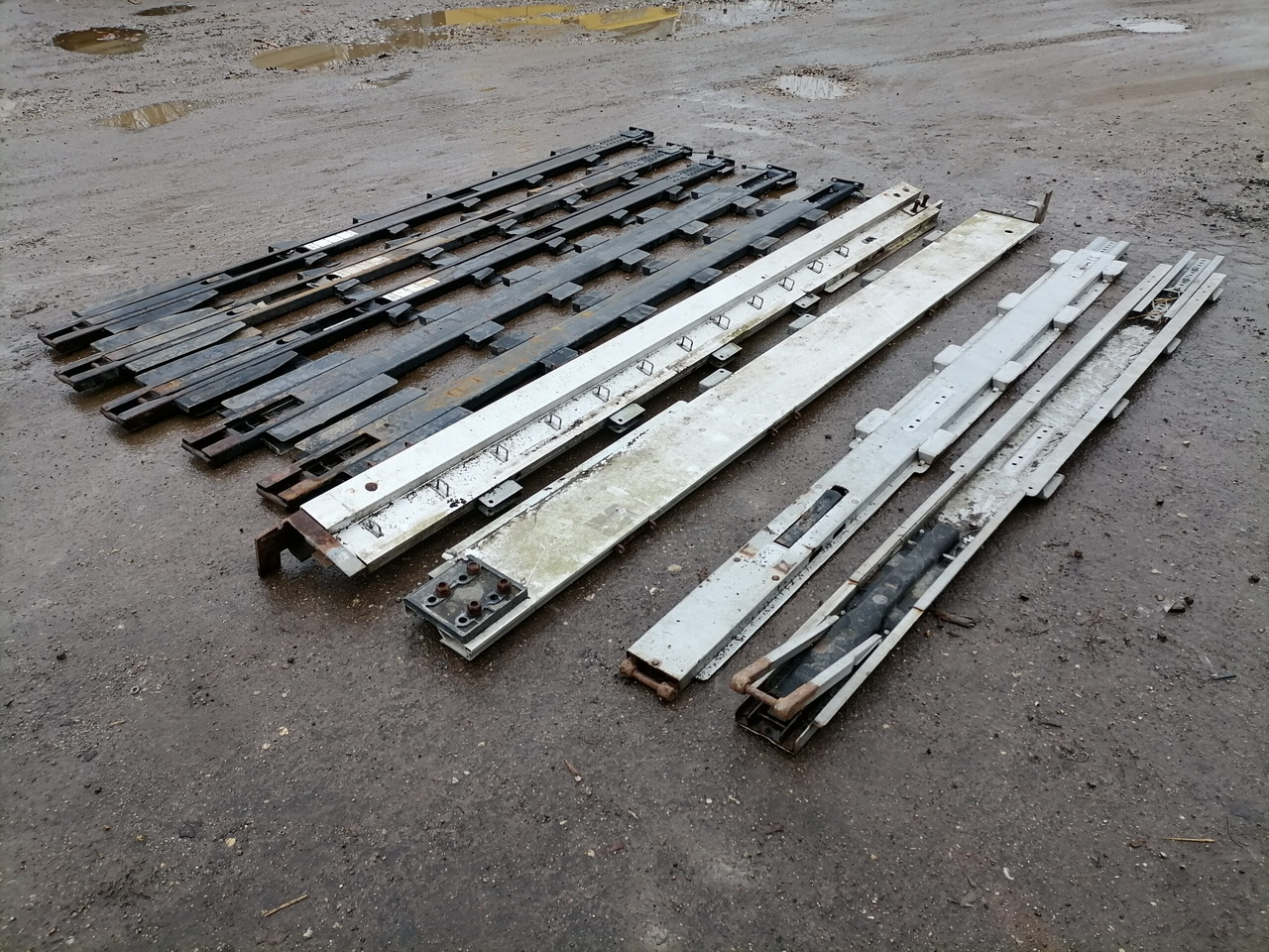 KRONE Haagise tugipostid 515068374 - Универсальная запчасть для Грузовиков: фото 4 KRONE Haagise tugipostid 515068374 - Универсальная запчасть для Грузовиков: фото 4