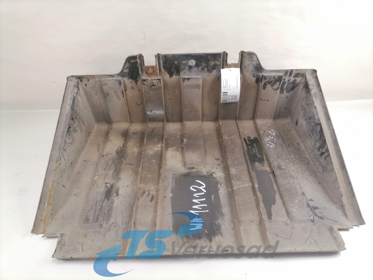 MAN Battery cover 81418600139 - Аккумулятор для Грузовиков: фото 3 MAN Battery cover 81418600139 - Аккумулятор для Грузовиков: фото 3