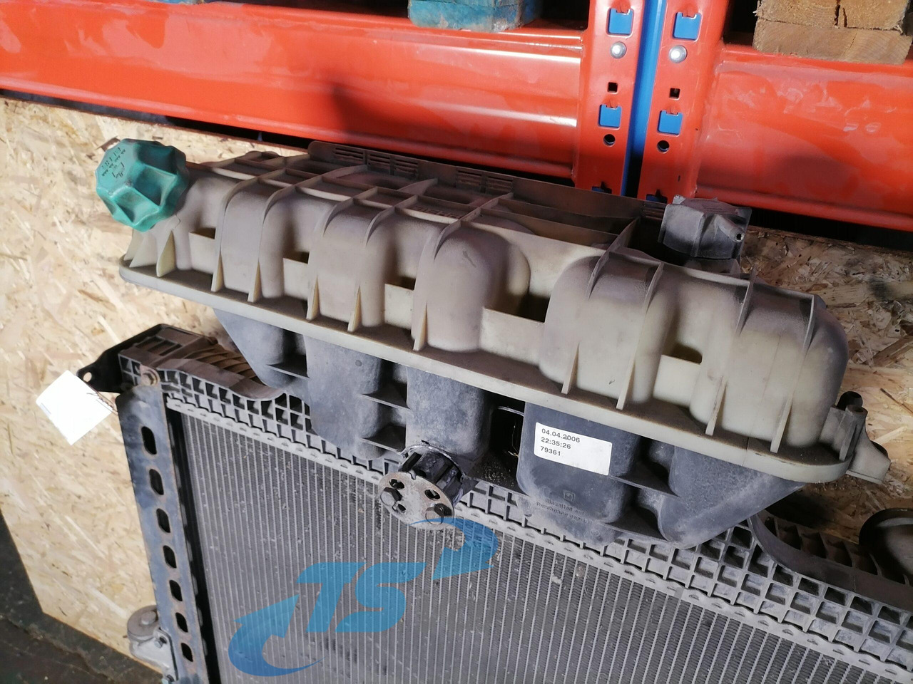 MAN Cooling radiator 81061016477 - Радиатор для Грузовиков: фото 5 MAN Cooling radiator 81061016477 - Радиатор для Грузовиков: фото 5