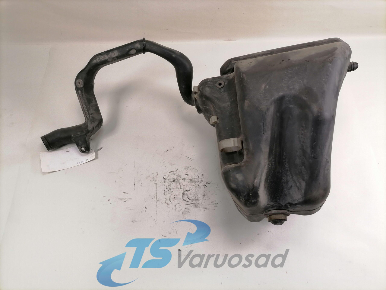 MAN Windscreen washer fluid tank 81264810079 - Щетка стеклоочистителя для Грузовиков: фото 2 MAN Windscreen washer fluid tank 81264810079 - Щетка стеклоочистителя для Грузовиков: фото 2