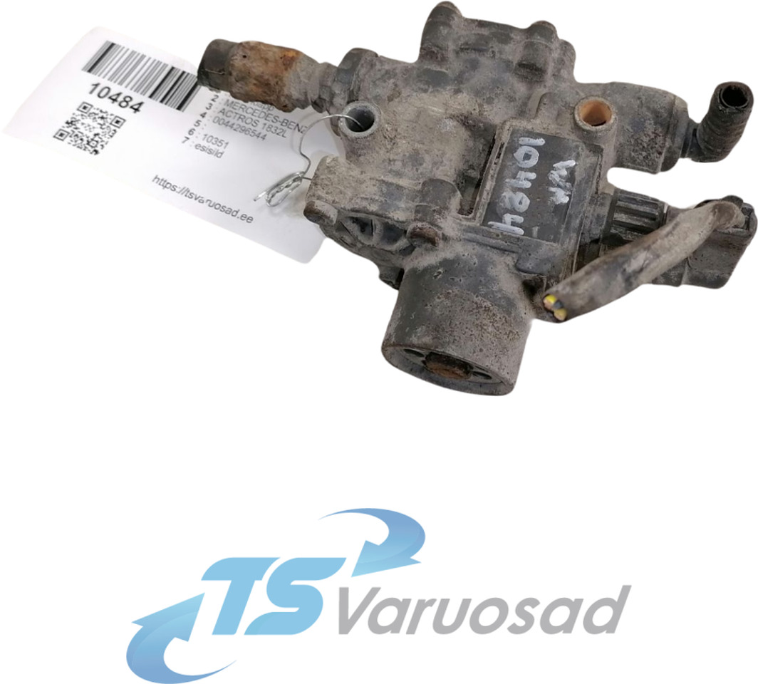 Mercedes-Benz ABS brake valve 0044296544 - Тормозной клапан для Грузовиков: фото 1 Mercedes-Benz ABS brake valve 0044296544 - Тормозной клапан для Грузовиков: фото 1