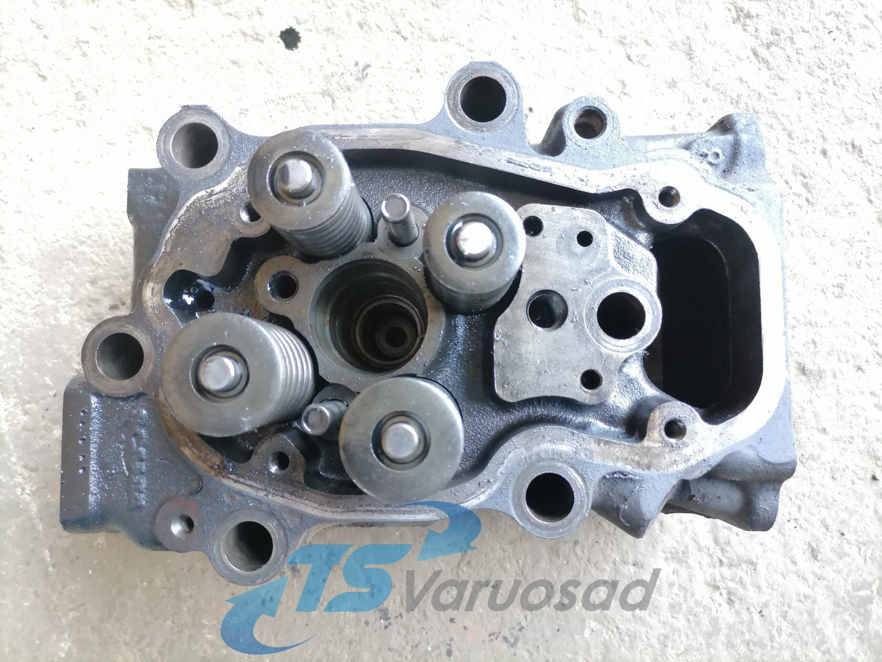 Scania Cylinder head, XPI 1874583 - Головка блока для Грузовиков: фото 4 Scania Cylinder head, XPI 1874583 - Головка блока для Грузовиков: фото 4