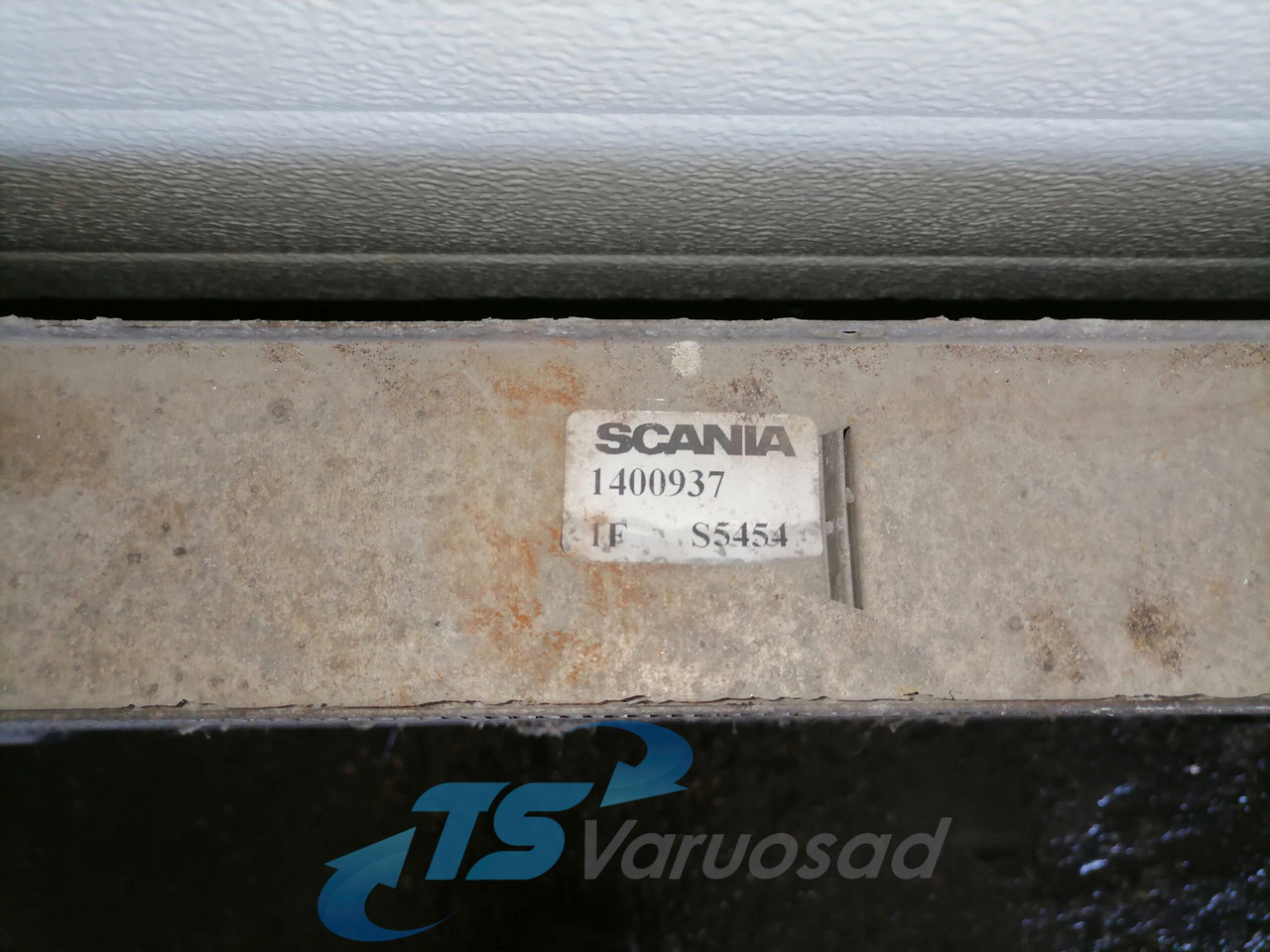 Scania Intercooler radiator 1400937 - Интеркулер для Грузовиков: фото 5 Scania Intercooler radiator 1400937 - Интеркулер для Грузовиков: фото 5
