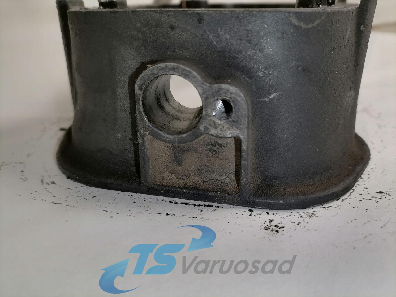 Scania Ladder frame 1779107 - Головка блока для Грузовиков: фото 3 Scania Ladder frame 1779107 - Головка блока для Грузовиков: фото 3