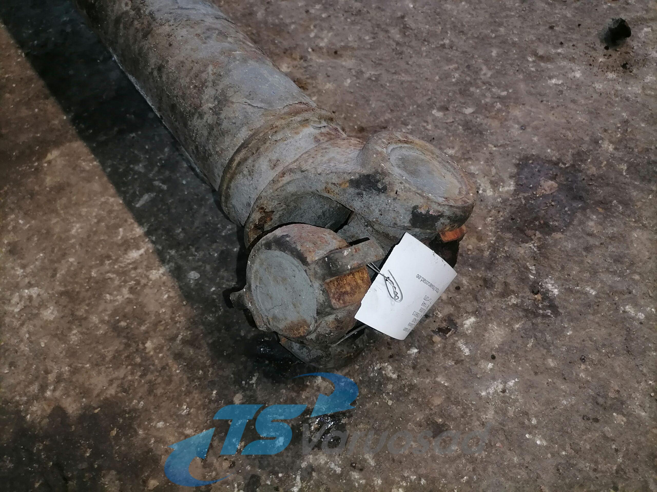 Scania Propeller shaft 1758613 - Карданный вал для Грузовиков: фото 3 Scania Propeller shaft 1758613 - Карданный вал для Грузовиков: фото 3