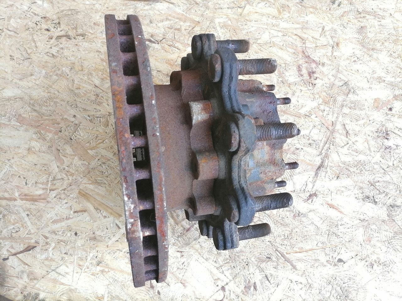 Scania Wheel hub 2290542 - Универсальная запчасть для Грузовиков: фото 3 Scania Wheel hub 2290542 - Универсальная запчасть для Грузовиков: фото 3