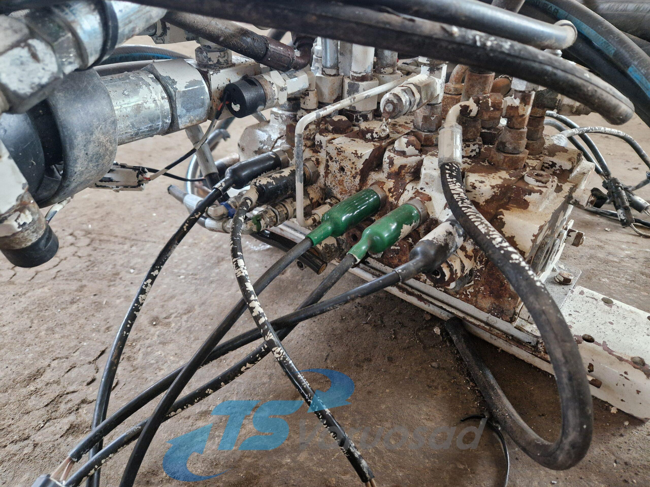 Universaalne Hydraulic control VAL36140005071 - Гидравлика для Грузовиков: фото 1 Universaalne Hydraulic control VAL36140005071 - Гидравлика для Грузовиков: фото 1