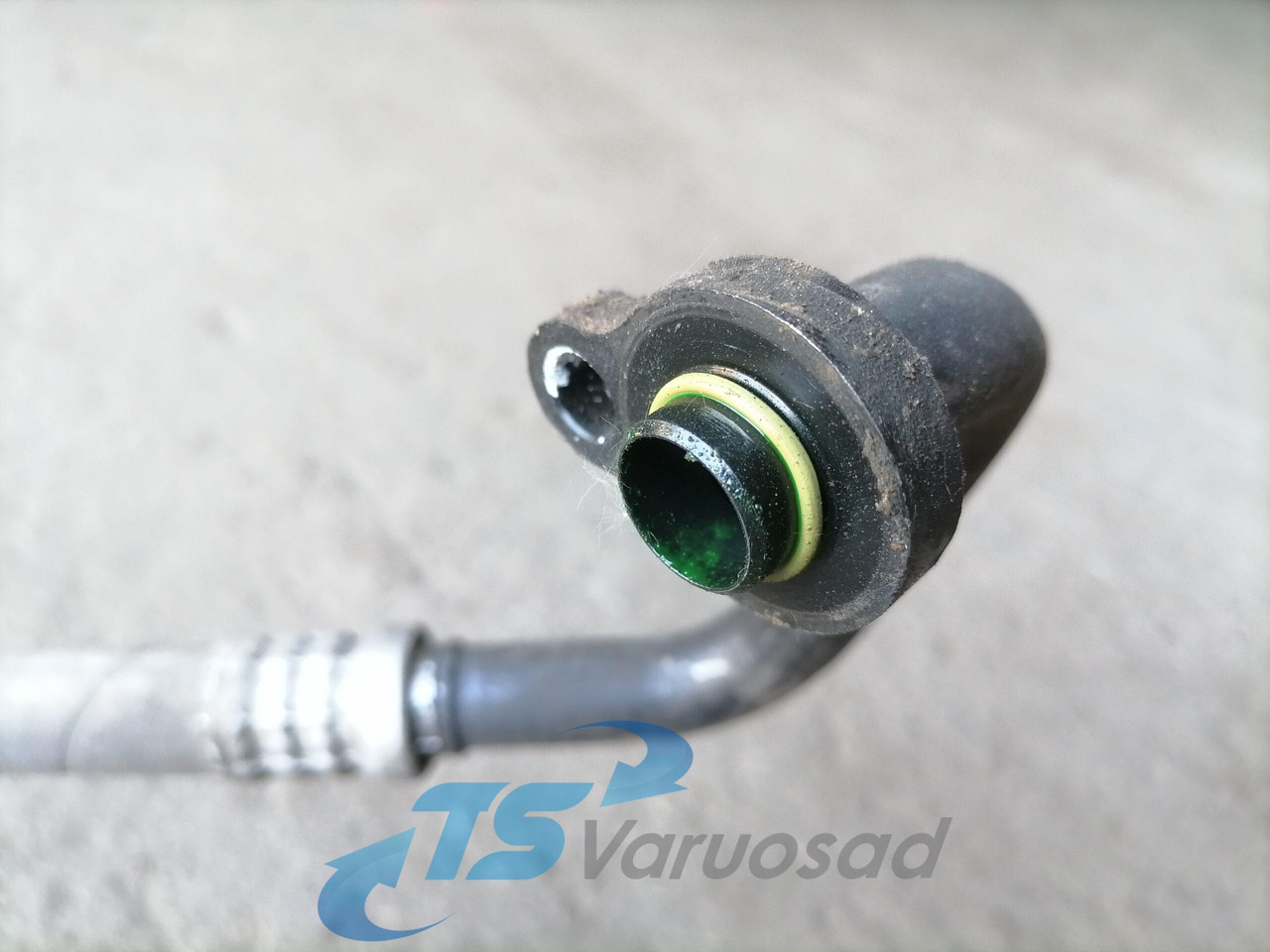 Volvo A/C pipe 82401758 - Отопление/ Вентиляция для Грузовиков: фото 2 Volvo A/C pipe 82401758 - Отопление/ Вентиляция для Грузовиков: фото 2