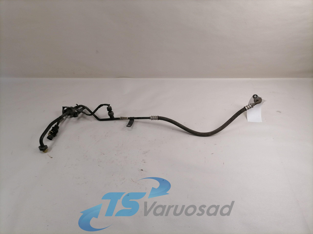 Volvo A/C pipe 84180959 - Отопление/ Вентиляция для Грузовиков: фото 1 Volvo A/C pipe 84180959 - Отопление/ Вентиляция для Грузовиков: фото 1