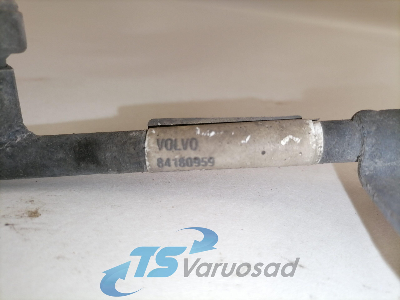 Volvo A/C pipe 84180959 - Отопление/ Вентиляция для Грузовиков: фото 2 Volvo A/C pipe 84180959 - Отопление/ Вентиляция для Грузовиков: фото 2