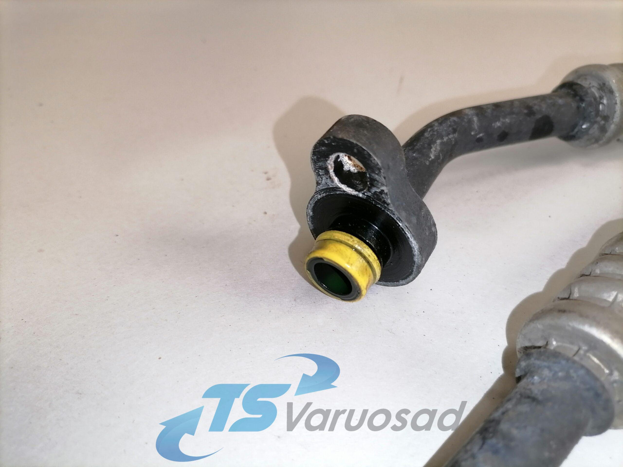 Volvo A/C pipe 84218499 - Отопление/ Вентиляция для Грузовиков: фото 4 Volvo A/C pipe 84218499 - Отопление/ Вентиляция для Грузовиков: фото 4