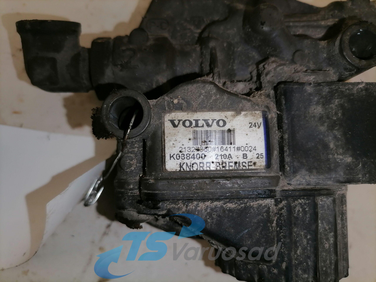 Volvo ABS brake valve 21327360 - Тормозной клапан для Грузовиков: фото 2 Volvo ABS brake valve 21327360 - Тормозной клапан для Грузовиков: фото 2