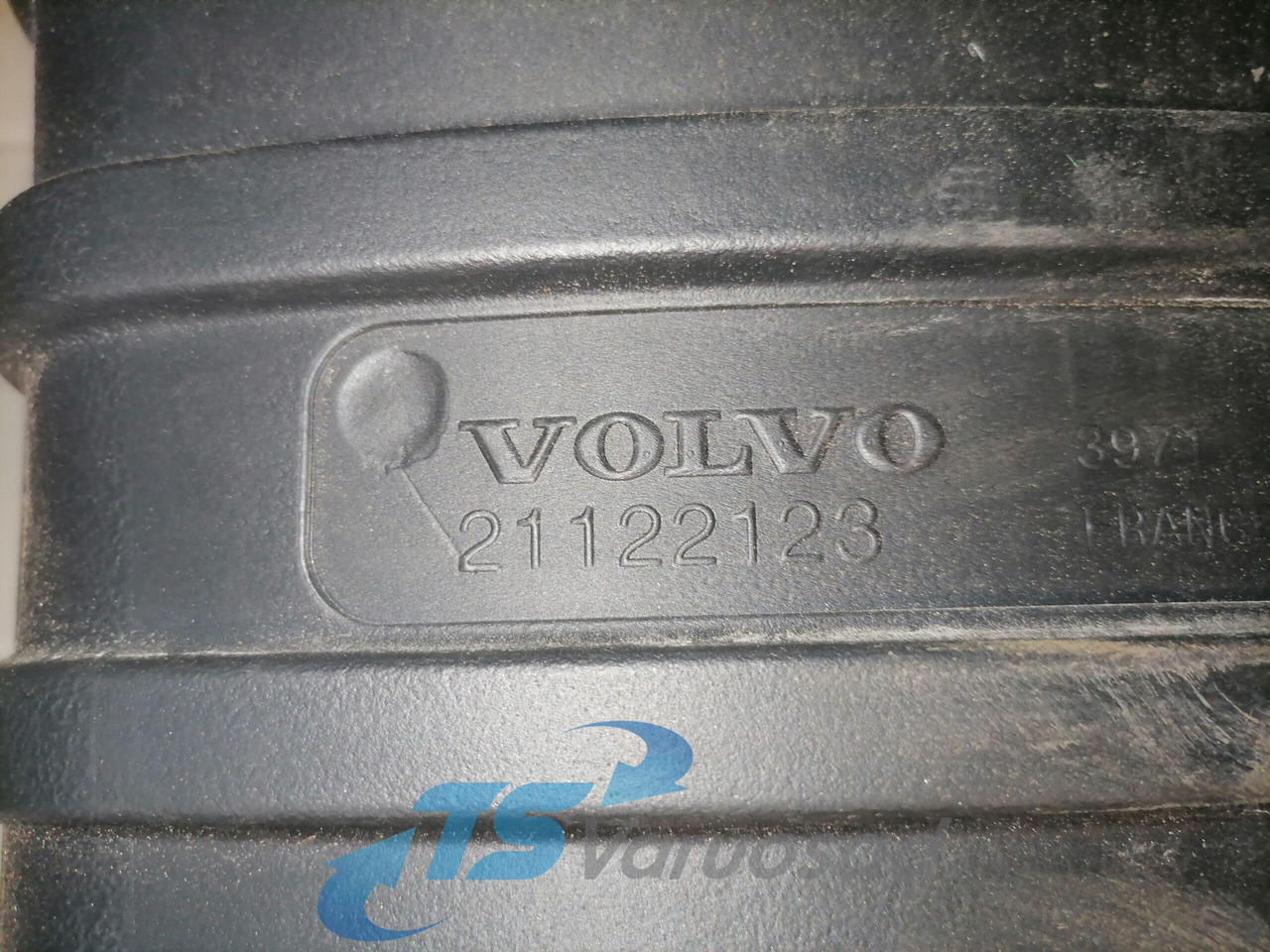 Volvo Air intake 21122123 - Система впуска для Грузовиков: фото 3 Volvo Air intake 21122123 - Система впуска для Грузовиков: фото 3
