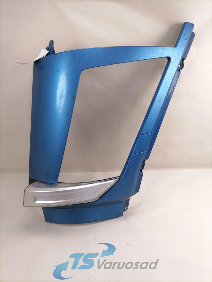 Volvo Esitule korpuse plastik 82882834 - Свет/ Освещение для Грузовиков: фото 1 Volvo Esitule korpuse plastik 82882834 - Свет/ Освещение для Грузовиков: фото 1