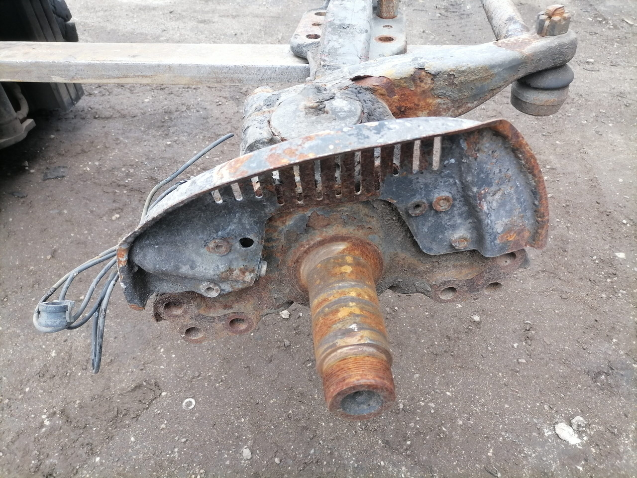 Volvo First axel housing 20399060 - Передняя ось для Грузовиков: фото 3 Volvo First axel housing 20399060 - Передняя ось для Грузовиков: фото 3