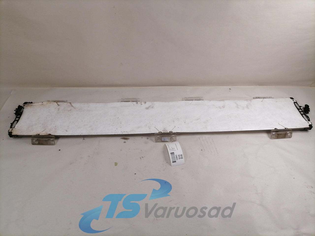 Volvo Kabiini reklaamvalgusti 82098413 - Свет/ Освещение для Грузовиков: фото 1 Volvo Kabiini reklaamvalgusti 82098413 - Свет/ Освещение для Грузовиков: фото 1