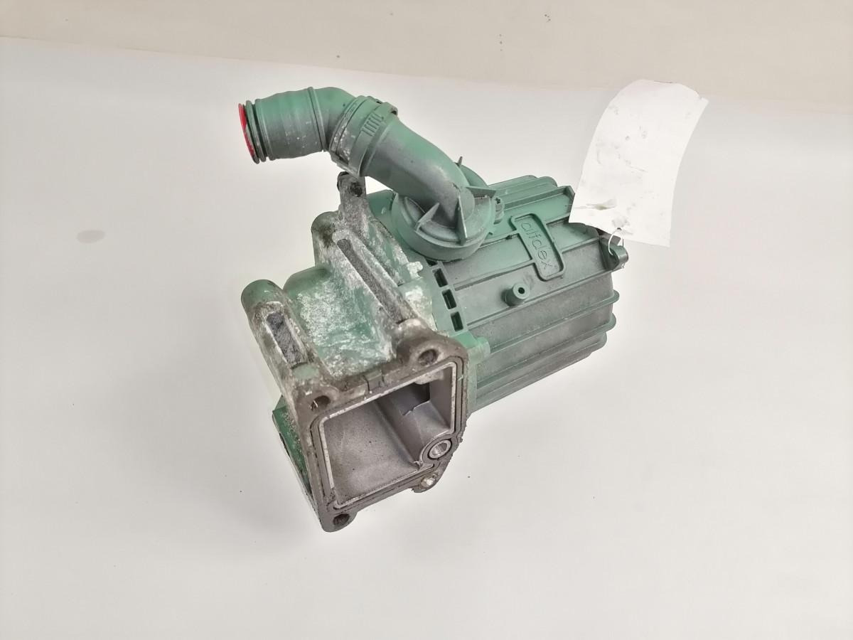 Volvo Karterituulutuse õliaurude separaator 21373547 - Картер для Грузовиков: фото 2 Volvo Karterituulutuse õliaurude separaator 21373547 - Картер для Грузовиков: фото 2