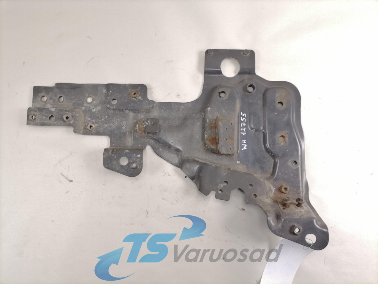 Volvo Light bracket 84146830 - Свет/ Освещение для Грузовиков: фото 3 Volvo Light bracket 84146830 - Свет/ Освещение для Грузовиков: фото 3