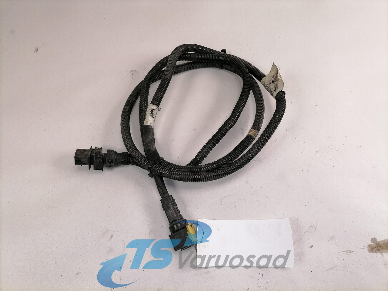 Volvo Raami juhtmestik 21931383 - Универсальная запчасть для Грузовиков: фото 1 Volvo Raami juhtmestik 21931383 - Универсальная запчасть для Грузовиков: фото 1