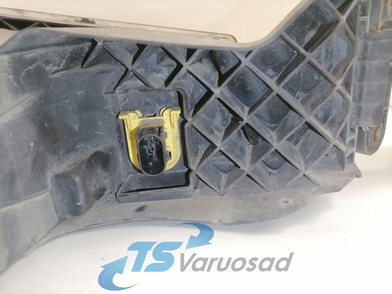 Volvo Udutuli, vasak 84186279 - Свет/ Освещение для Грузовиков: фото 3 Volvo Udutuli, vasak 84186279 - Свет/ Освещение для Грузовиков: фото 3
