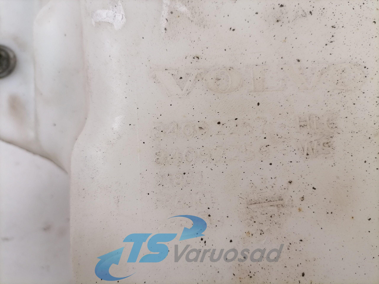 Щетка стеклоочистителя для Грузовиков Volvo Windscreen washer fluid tank 84092259: фото 6