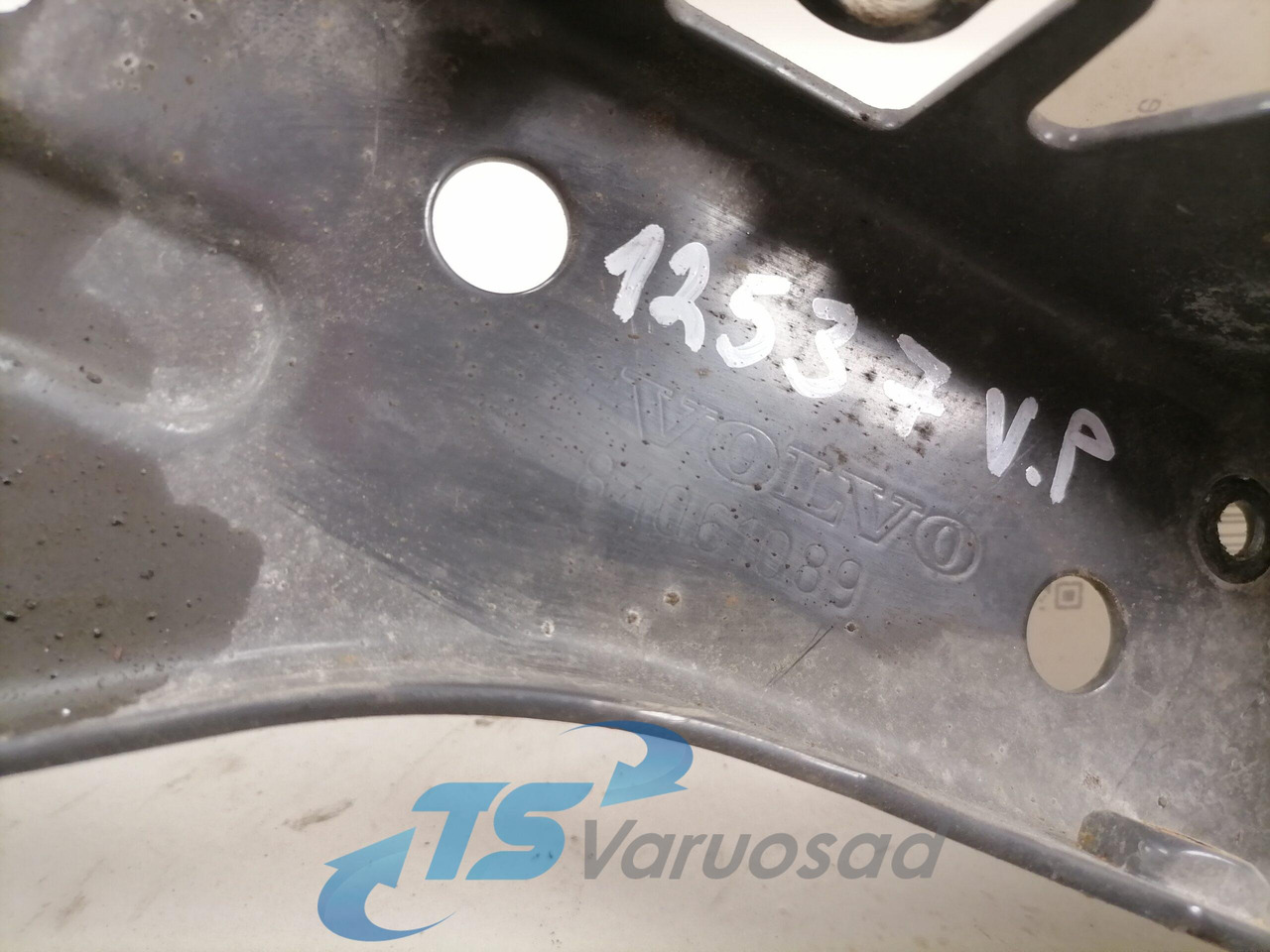 Volvo light bracket 84061089 - Свет/ Освещение для Грузовиков: фото 3 Volvo light bracket 84061089 - Свет/ Освещение для Грузовиков: фото 3