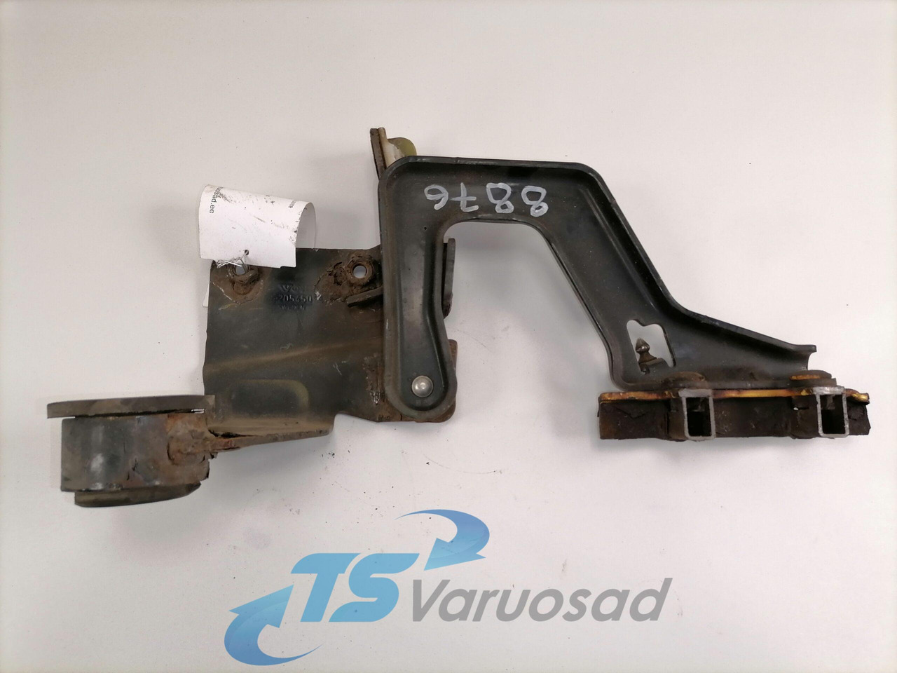 Volvo lower grille carrier hinge 20545094 - Решётка радиатора для Грузовиков: фото 4 Volvo lower grille carrier hinge 20545094 - Решётка радиатора для Грузовиков: фото 4
