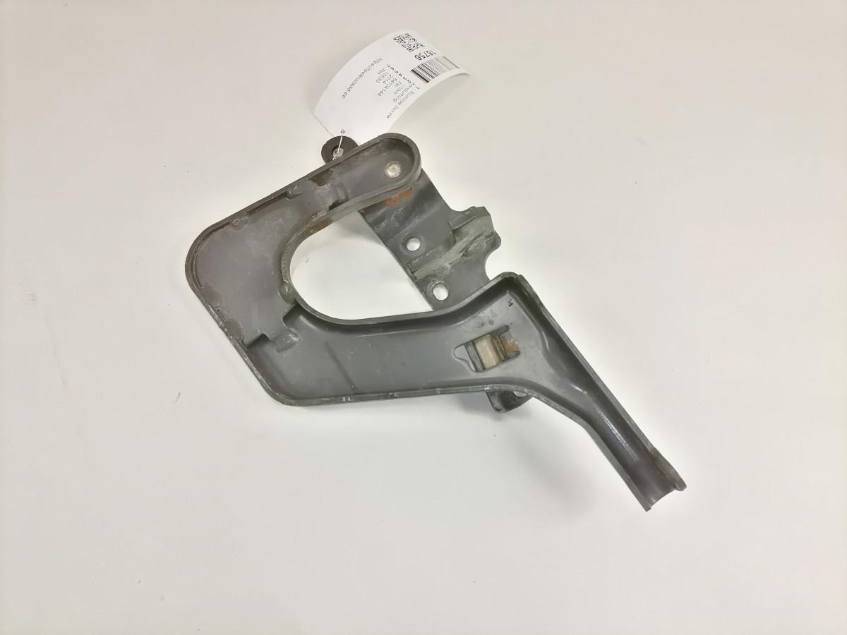 Volvo lower grille carrier hinge 84104144 - Решётка радиатора для Грузовиков: фото 4 Volvo lower grille carrier hinge 84104144 - Решётка радиатора для Грузовиков: фото 4