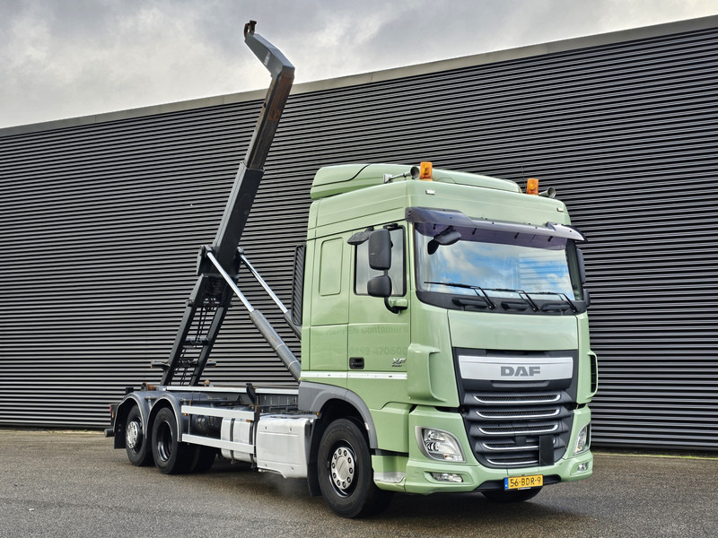 DAF XF 460 6x2 SPACECAB / HOOKLIFT / ABROLKIPPER - Крюковой мультилифт: фото 4 DAF XF 460 6x2 SPACECAB / HOOKLIFT / ABROLKIPPER - Крюковой мультилифт: фото 4