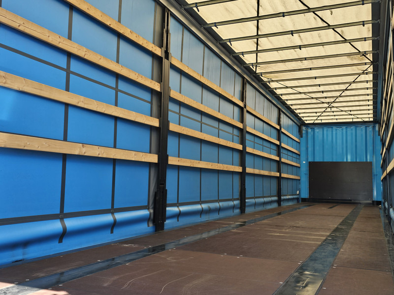 Krone CURTAIN / 2 X LIFT AXLE / SLIDING ROOF / EDSCHA - Тентованный полуприцеп: фото 4 Krone CURTAIN / 2 X LIFT AXLE / SLIDING ROOF / EDSCHA - Тентованный полуприцеп: фото 4