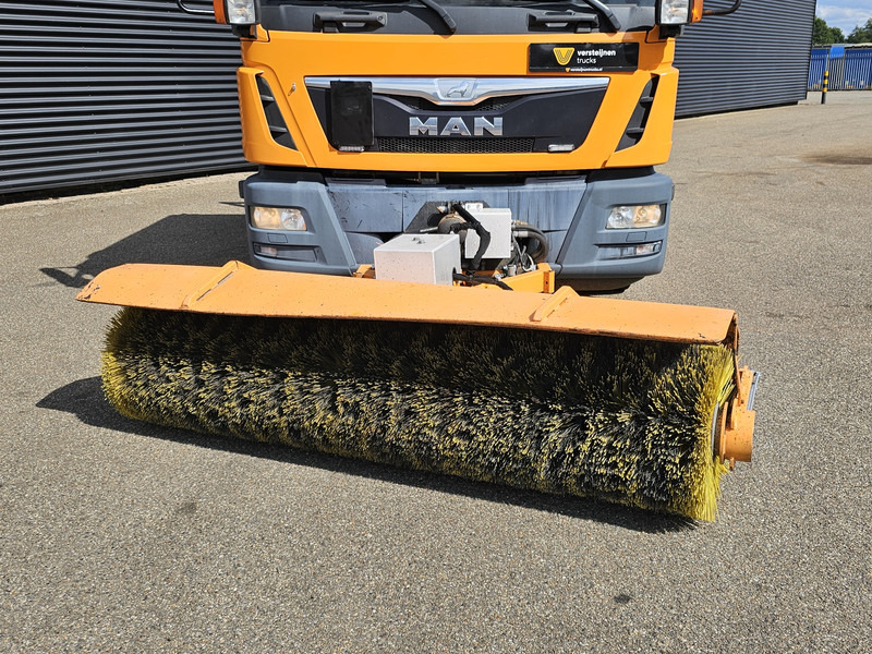 Подметально-уборочная машина MAN TGM 15.240 BL / TIPPER / DOKA / VEEG / SWEEPER: фото 8