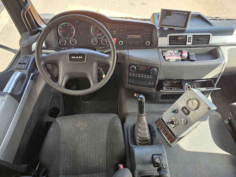 Подметально-уборочная машина MAN TGM 15.240 BL / TIPPER / DOKA / VEEG / SWEEPER: фото 13