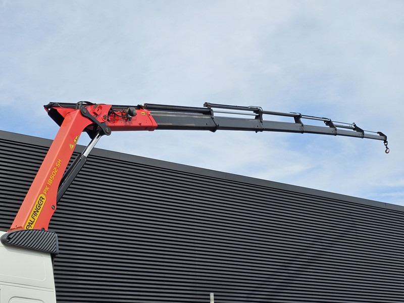 Volvo FM420 4x2 / PALFINGER 18502 - 17 mtr / CRANE / KRAN - Грузовик бортовой/ Платформа, Автоманипулятор: фото 4 Volvo FM420 4x2 / PALFINGER 18502 - 17 mtr / CRANE / KRAN - Грузовик бортовой/ Платформа, Автоманипулятор: фото 4