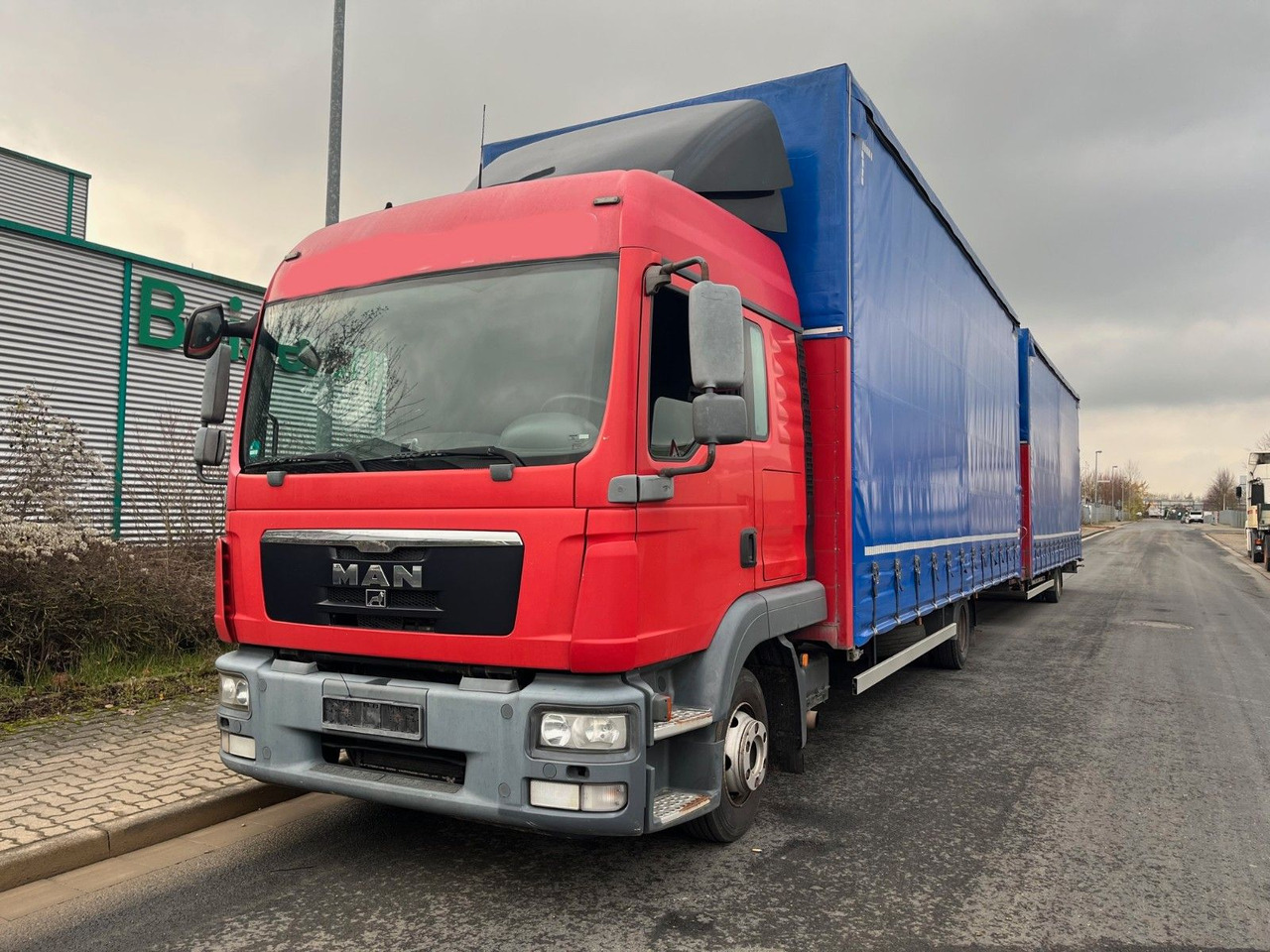 Тентованный грузовик MAN 8.220 4X2 Pritschenwagen: фото 6 Тентованный грузовик MAN 8.220 4X2 Pritschenwagen: фото 6