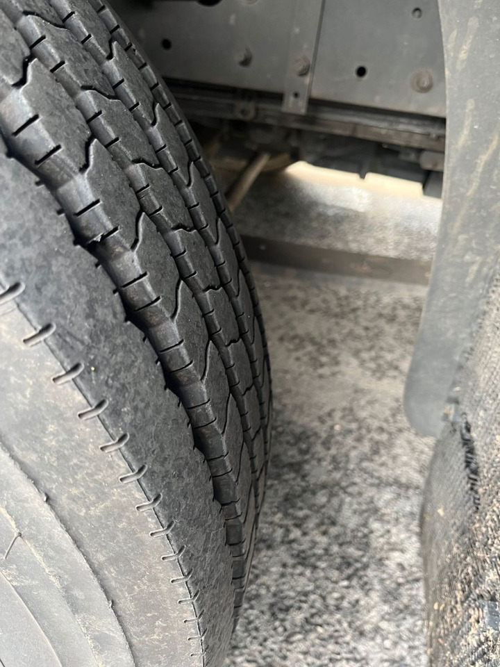 Тентованный грузовик MAN 8.220 4X2 Pritschenwagen: фото 7 Тентованный грузовик MAN 8.220 4X2 Pritschenwagen: фото 7