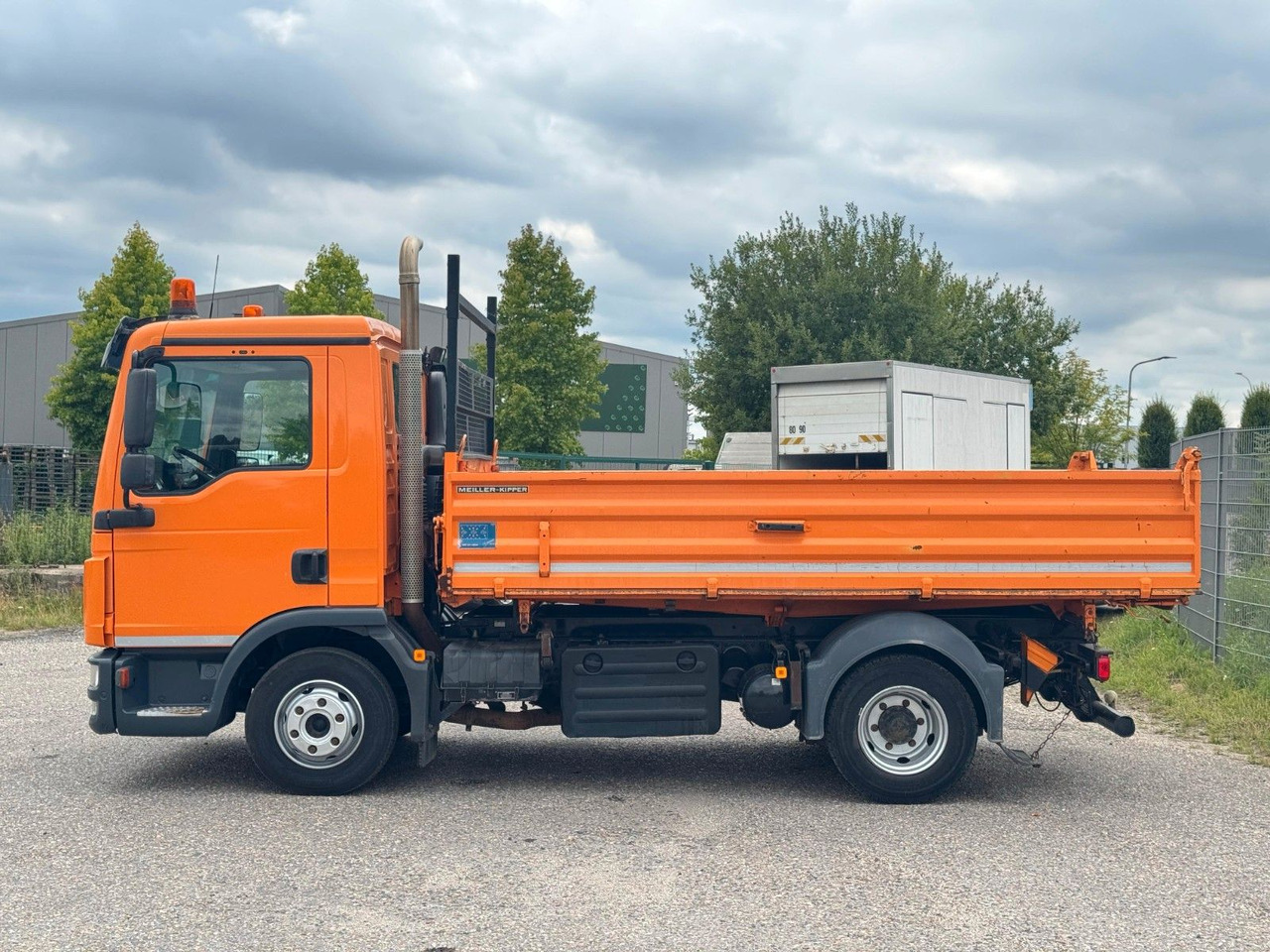 MAN 8.220 4x2 Meiller 3S. Kipper AHK Sperrdiff. TOP - Самосвал: фото 3 MAN 8.220 4x2 Meiller 3S. Kipper AHK Sperrdiff. TOP - Самосвал: фото 3