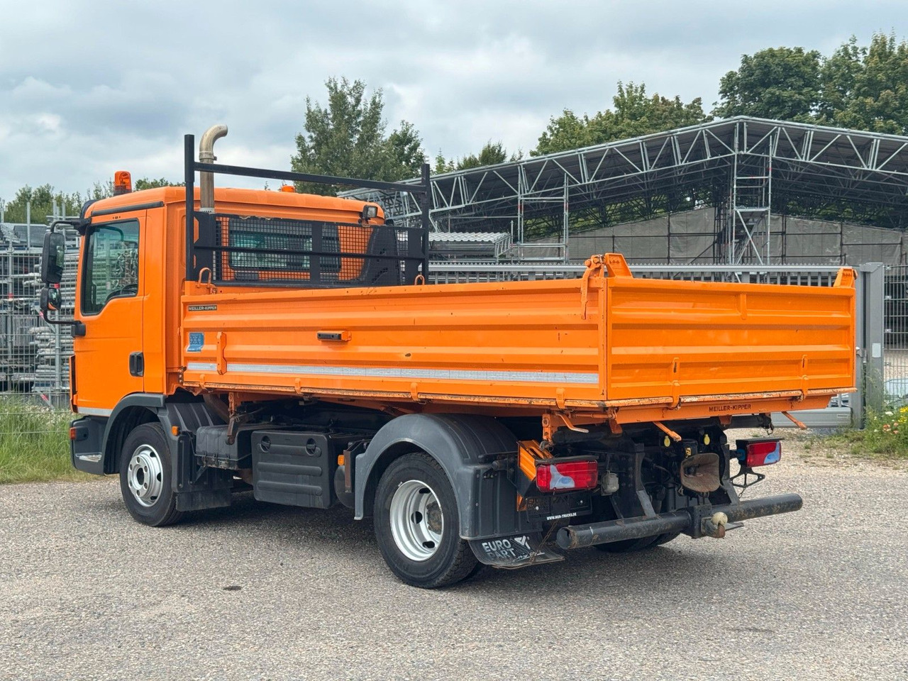 MAN 8.220 4x2 Meiller 3S. Kipper AHK Sperrdiff. TOP - Самосвал: фото 4 MAN 8.220 4x2 Meiller 3S. Kipper AHK Sperrdiff. TOP - Самосвал: фото 4
