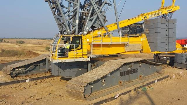 Liebherr LR1600/2 - Гусеничный кран: фото 1 Liebherr LR1600/2 - Гусеничный кран: фото 1