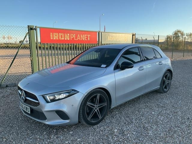 Mercedes-Benz A180d - Легковой автомобиль: фото 1 Mercedes-Benz A180d - Легковой автомобиль: фото 1