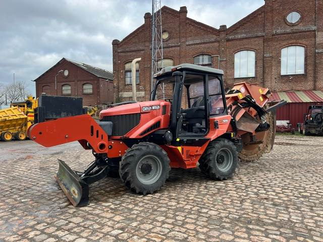 Ditch Witch RT125 - Траншеекопатель: фото 1 Ditch Witch RT125 - Траншеекопатель: фото 1