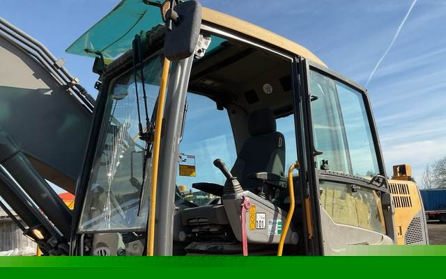 Гусеничный экскаватор Volvo EC160 CL: фото 11