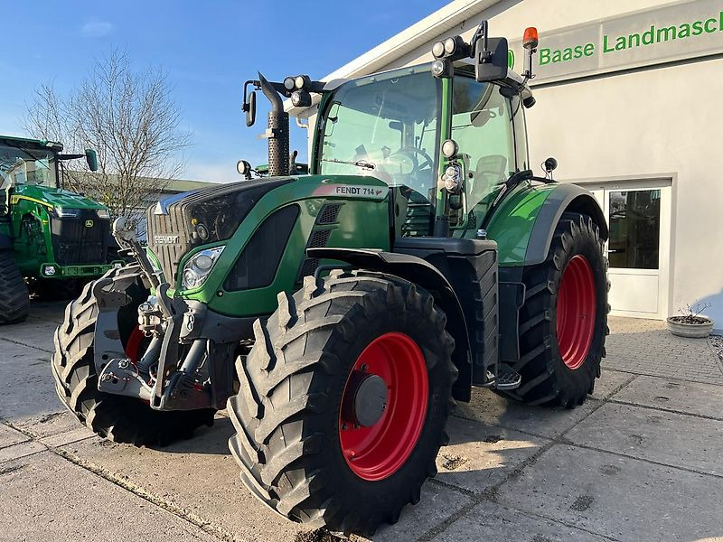 Fendt 714 Vario ProfiPlus - Трактор: фото 2 Fendt 714 Vario ProfiPlus - Трактор: фото 2
