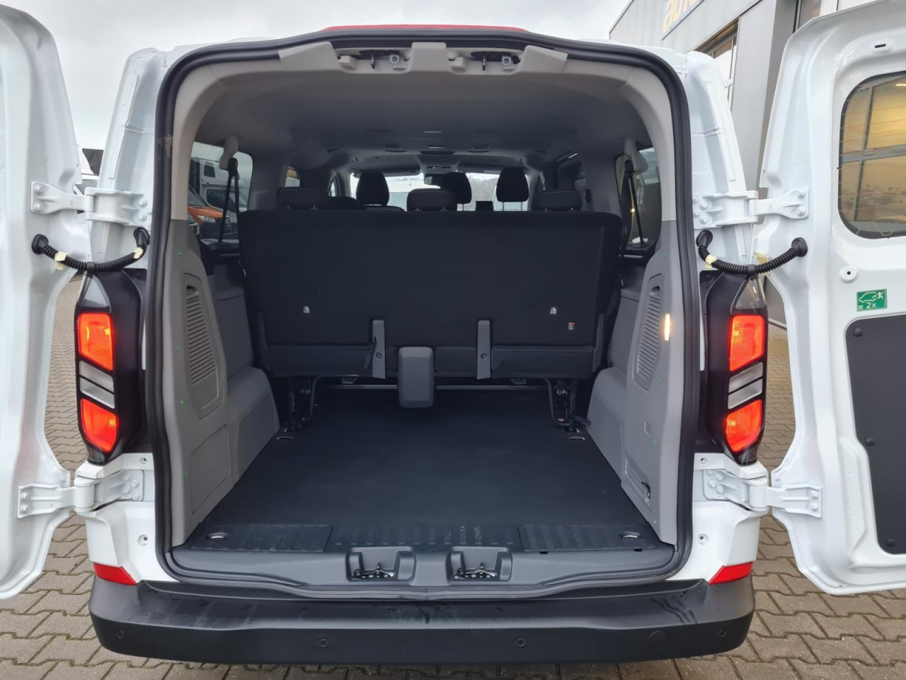 Микроавтобус, Пассажирский фургон Ford Ford Transit Custom Kombi 320 L2 Trend 9 Sitze KAMERA: фото 19