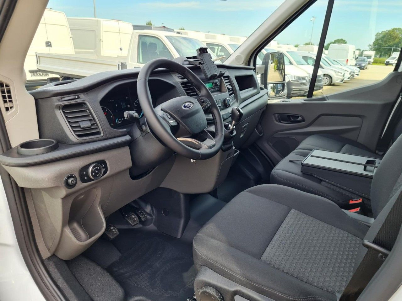 Малотоннажный бортовой грузовик Ford Transit 350 Doka L3 L4 Trend RWD AHK KLIMA TEMPO: фото 8