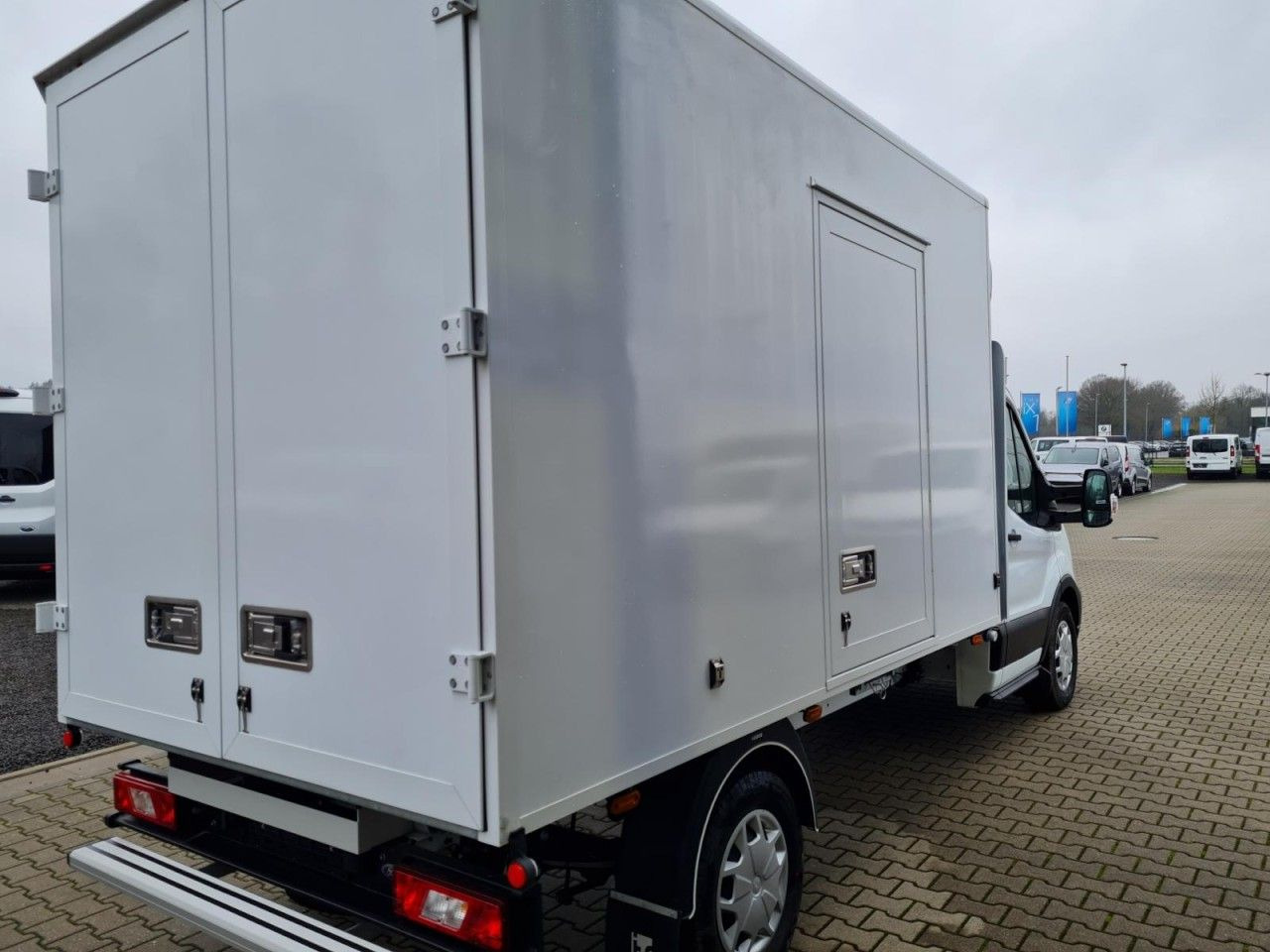 Ford Transit 350 Kühlkoffer STAND+FAHRKÜHLUNG TREND Ford Transit 350 Kühlkoffer STAND+FAHRKÜHLUNG TREND - Фургон-рефрижератор: фото 4 Ford Transit 350 Kühlkoffer STAND+FAHRKÜHLUNG TREND Ford Transit 350 Kühlkoffer STAND+FAHRKÜHLUNG TREND - Фургон-рефрижератор: фото 4