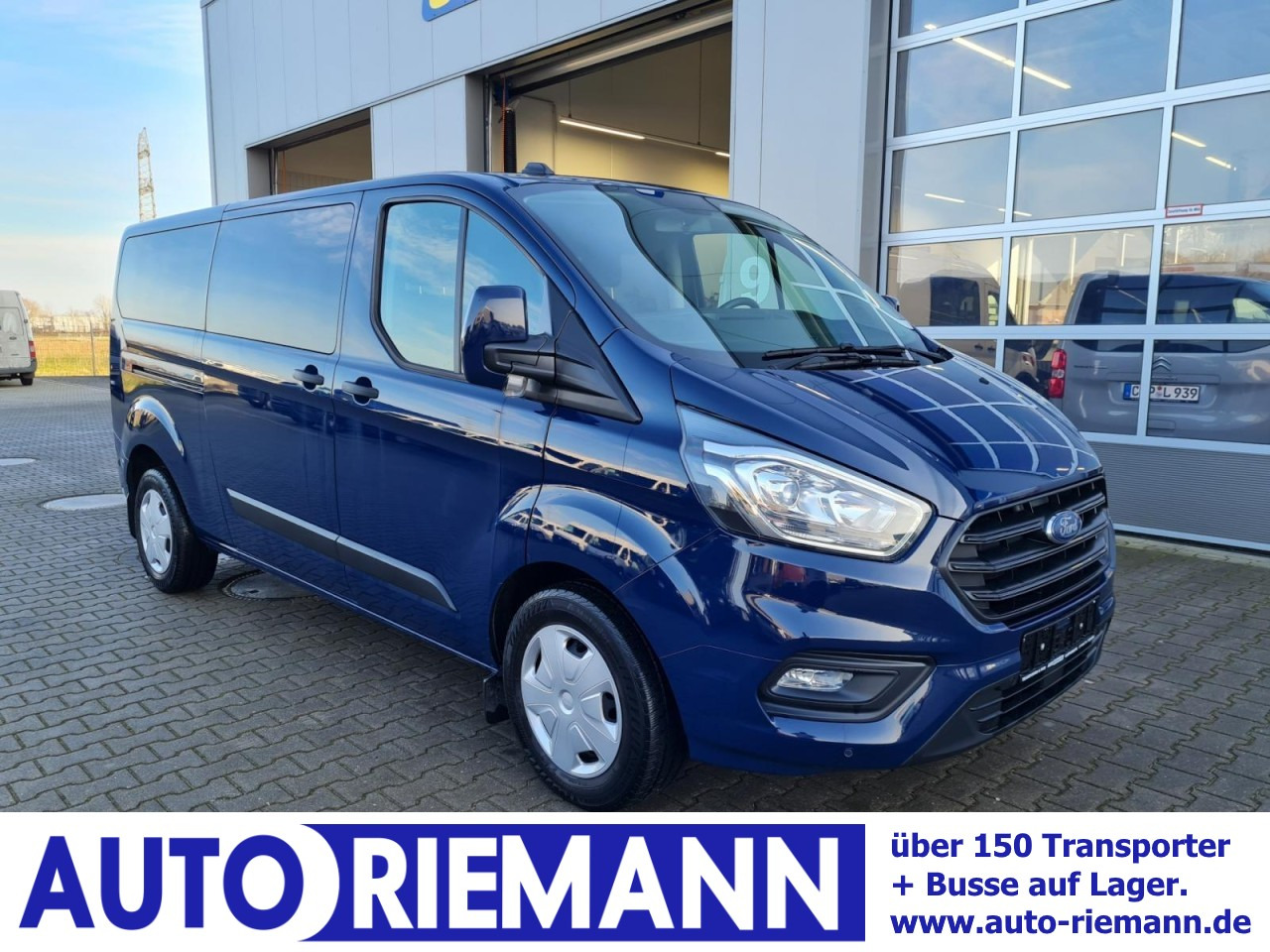 Ford Transit Custom Kombi 320 L2 Trend 9 Sitze PDC - Микроавтобус, Пассажирский фургон: фото 1 Ford Transit Custom Kombi 320 L2 Trend 9 Sitze PDC - Микроавтобус, Пассажирский фургон: фото 1