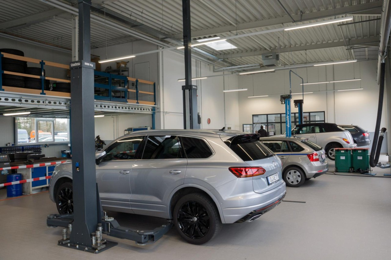 Микроавтобус, Пассажирский фургон Ford Transit Custom Kombi 320 L2 Trend 9 Sitzer KAMERA: фото 6 Микроавтобус, Пассажирский фургон Ford Transit Custom Kombi 320 L2 Trend 9 Sitzer KAMERA: фото 6