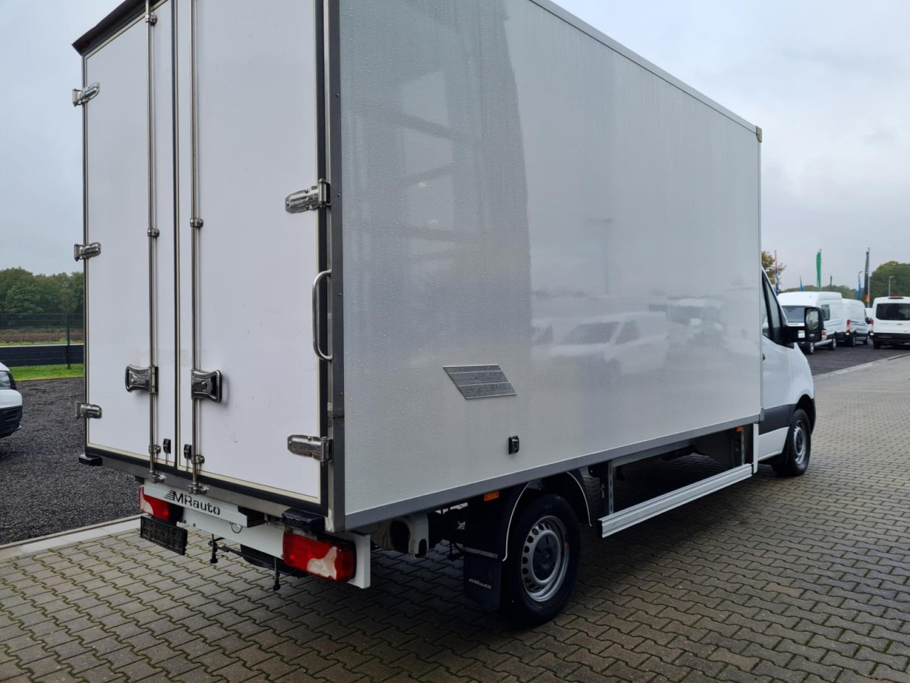 Mercedes-Benz Sprinter 315 CDI Koffer RWD KLIMA TEMPOMAT - Фургон с закрытым кузовом: фото 4 Mercedes-Benz Sprinter 315 CDI Koffer RWD KLIMA TEMPOMAT - Фургон с закрытым кузовом: фото 4