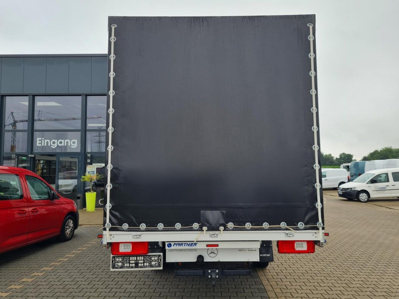 Mercedes-Benz Sprinter 317 AG Pritsche Schiebe Plane Schlafkab - Тентованный фургон: фото 5 Mercedes-Benz Sprinter 317 AG Pritsche Schiebe Plane Schlafkab - Тентованный фургон: фото 5
