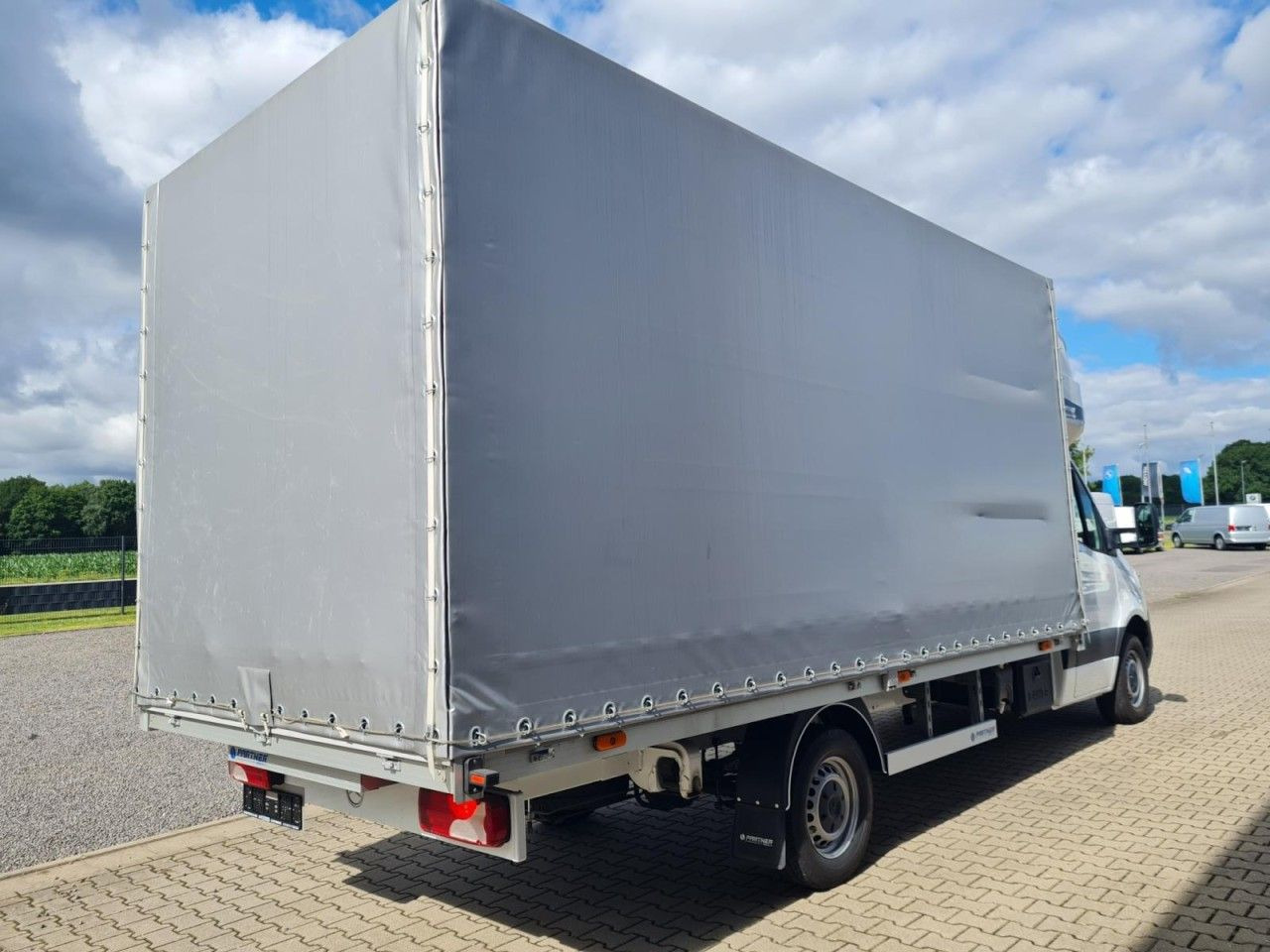 Mercedes-Benz Sprinter 317 CDI Pritsche Plane Schlafkab. RWD - Тентованный фургон: фото 4 Mercedes-Benz Sprinter 317 CDI Pritsche Plane Schlafkab. RWD - Тентованный фургон: фото 4